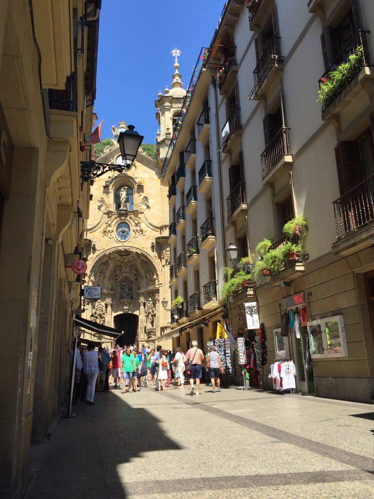 Typical view of downtown streets covered in tourists